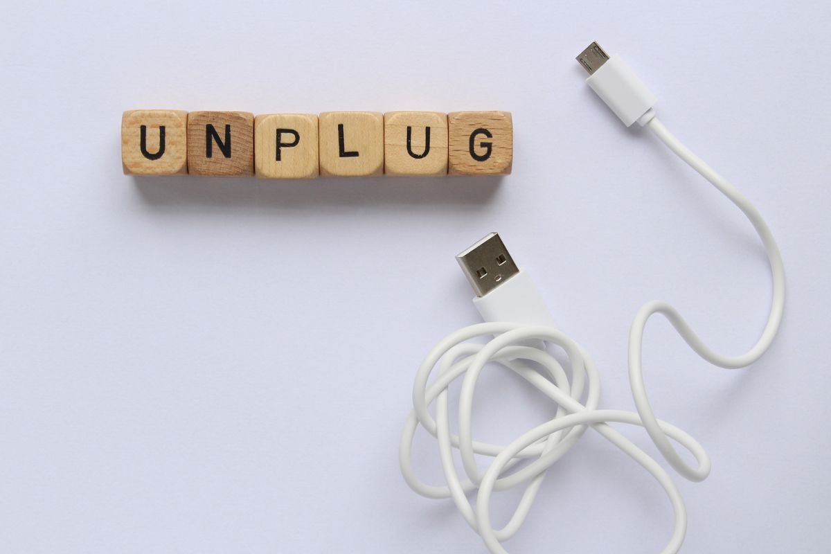 recharge-your-life-the-benefits-of-unplugging-from-devices