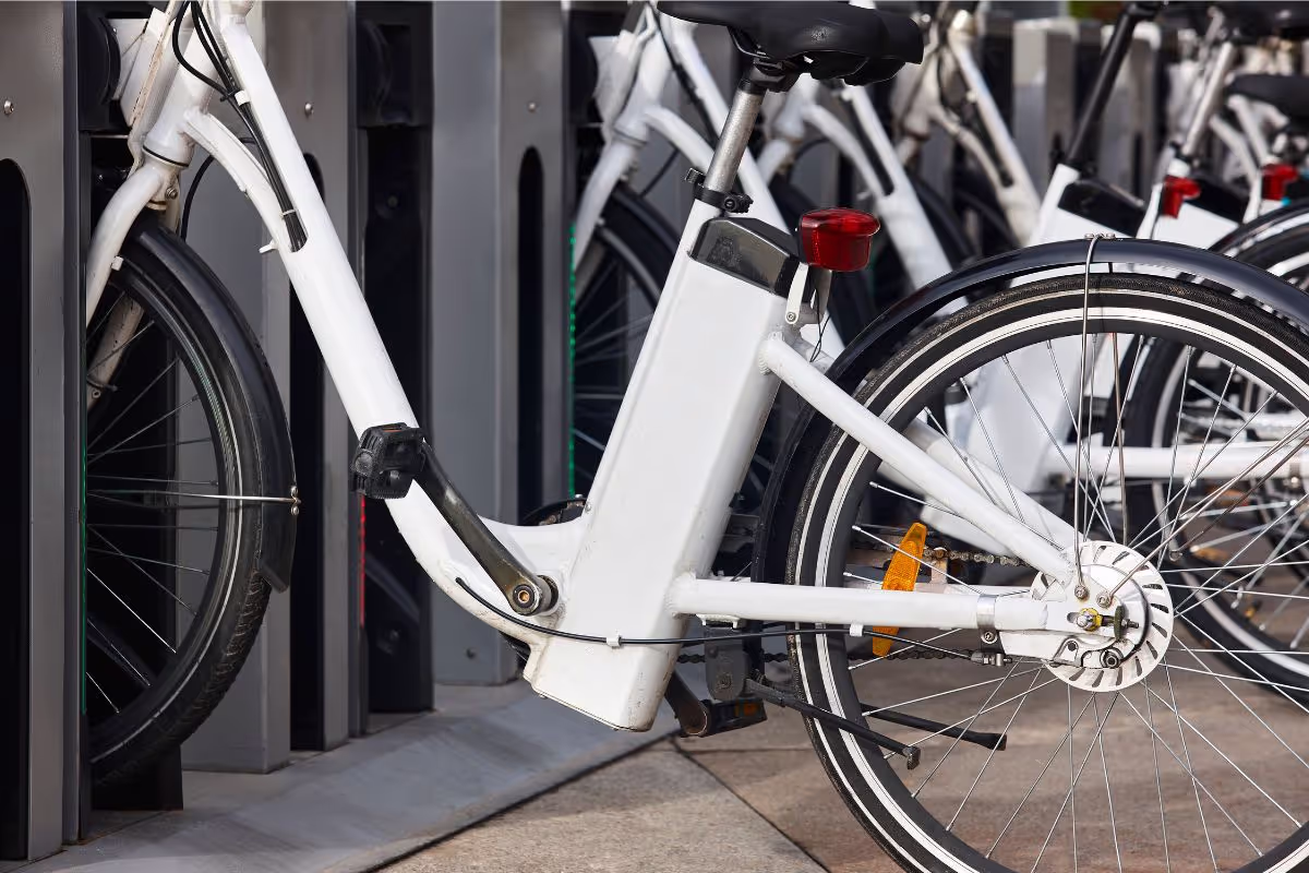 the-pros-and-cons-of-using-an-e-bike-instead-of-a-regular-bicycle