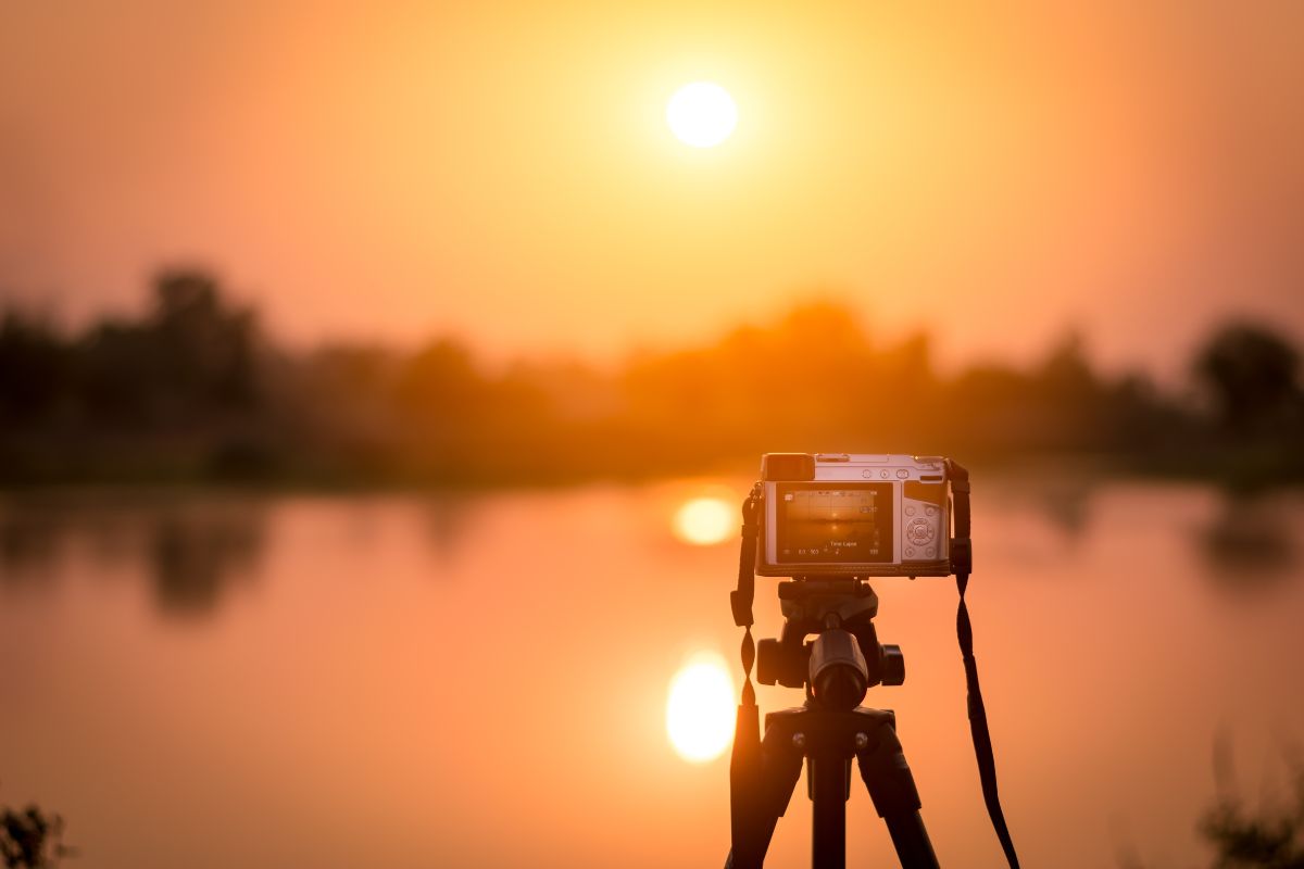 exploring-the-beauty-of-summer-sunsets-tips-for-capturing-stunning-photos