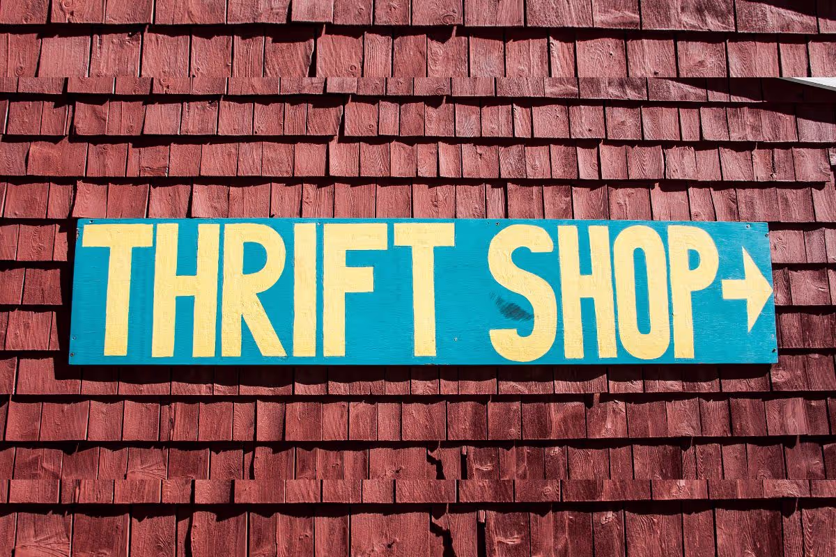 the-art-of-thrift-shopping-15-tips-and-tricks-for-finding-hidden-gems