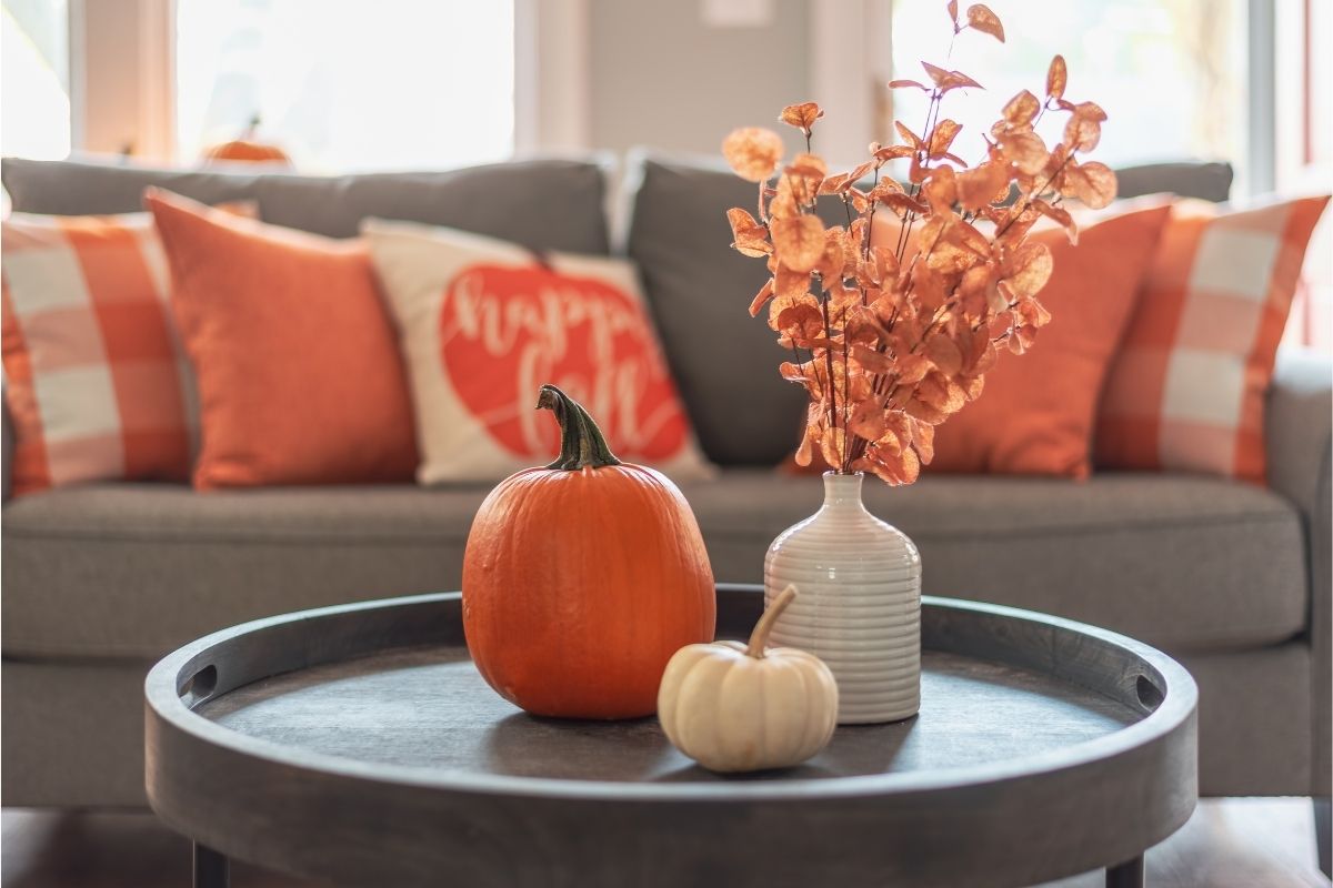 how-to-create-a-cozy-and-welcoming-home-for-fall