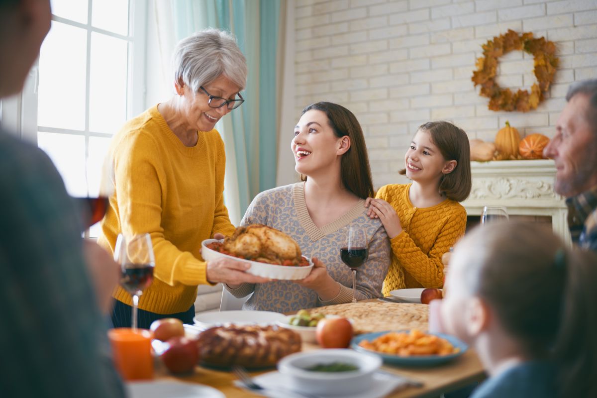 thanksgiving-traditions-to-start-with-your-loved-ones