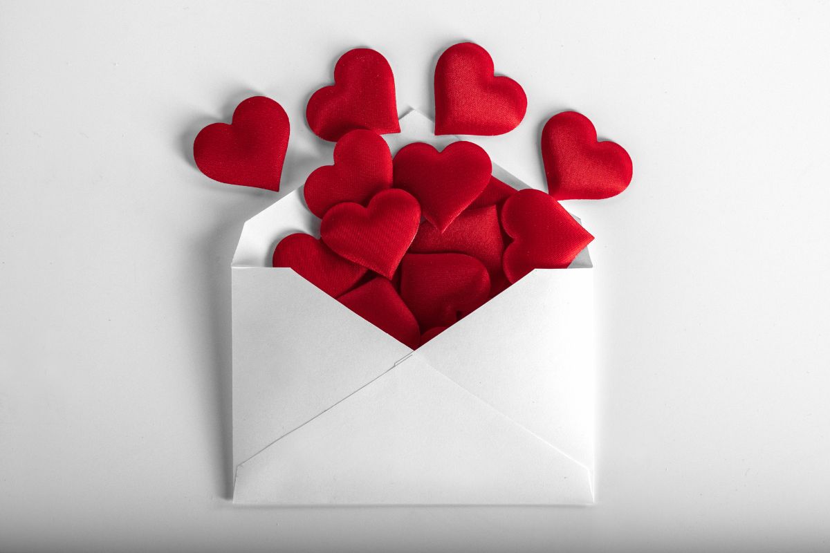 love-in-the-written-word-mastering-the-art-of-love-letters